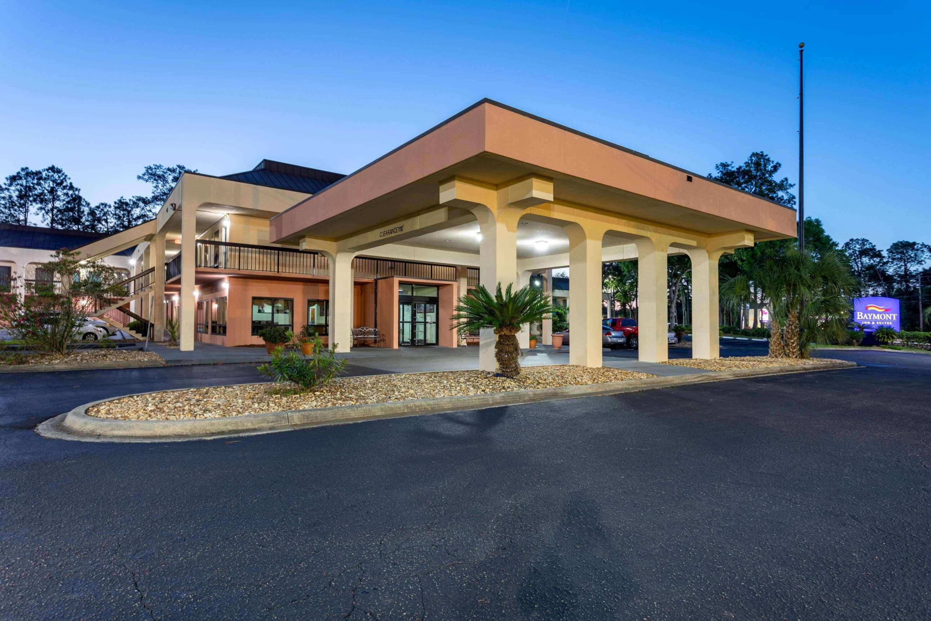 Baymont By Wyndham Tallahassee Exterior foto